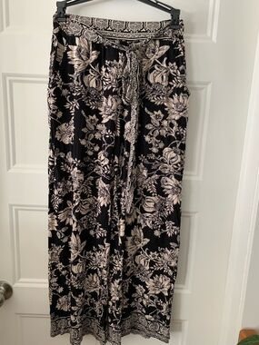 Angie , women's pallazo pantFloral Print Black & Cream boho chic